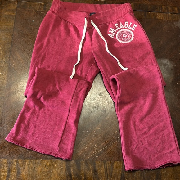 American Eagle Women’s Sweatpants. - Picture 3 of 9